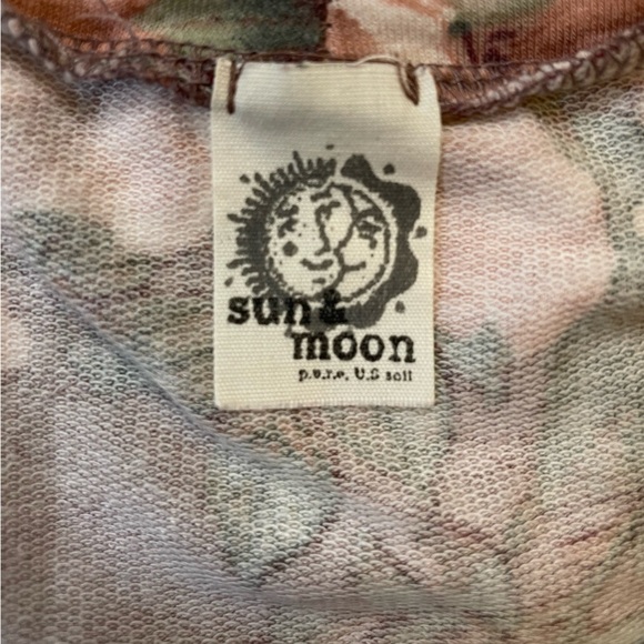 Sun & Moon size large red/burgundy striped floral shirt - Picture 5 of 6